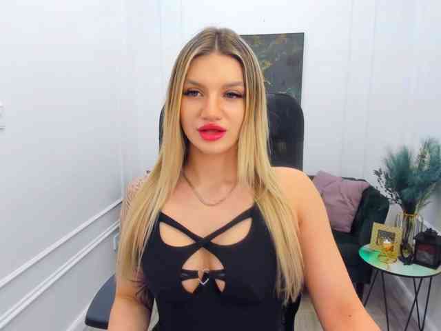 SelenaMoonlight webcam