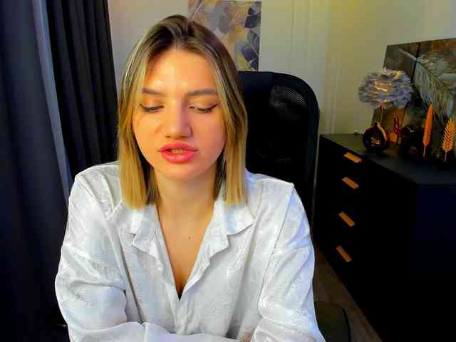 SelenaMoonlight webcam