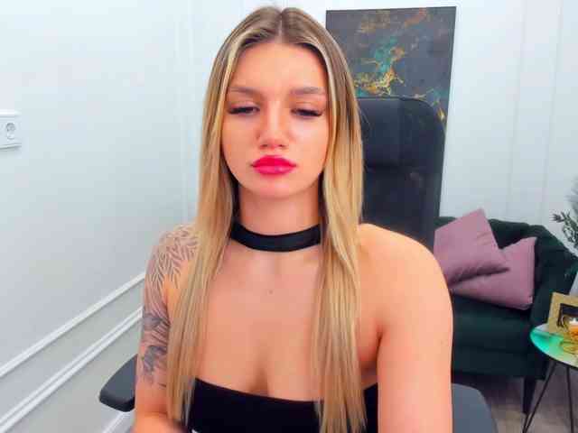 SelenaMoonlight webcam