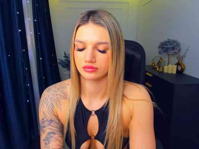 SelenaMoonlight webcam