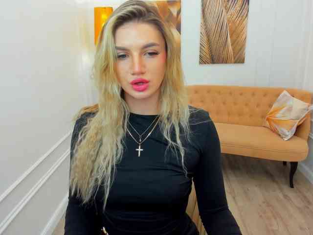 SelenaMoonlight webcam