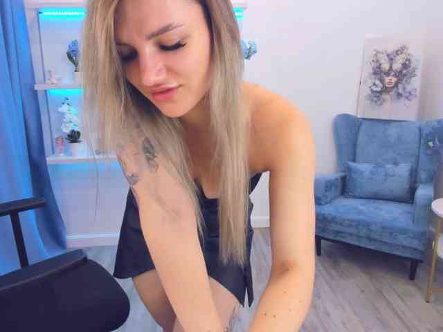 SelenaMoonlight webcam
