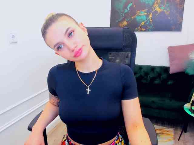 SelenaMoonlight webcam