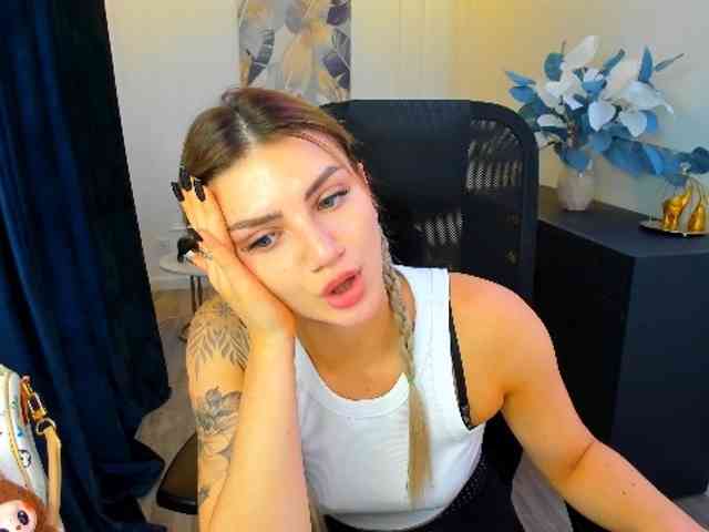 SelenaMoonlight webcam