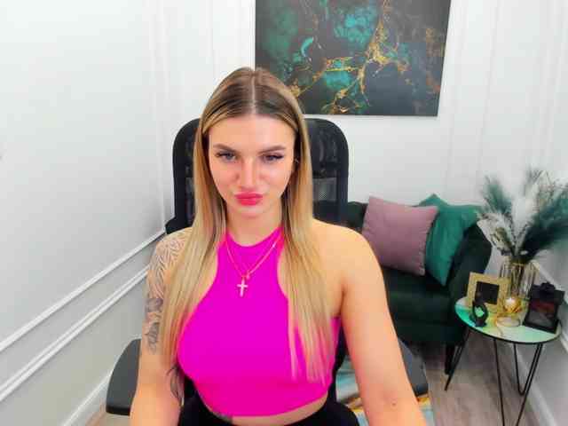 SelenaMoonlight webcam