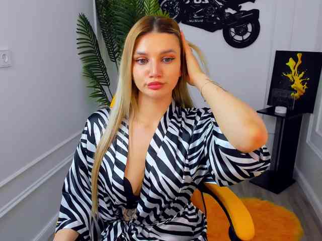 SelenaMoonlight webcam
