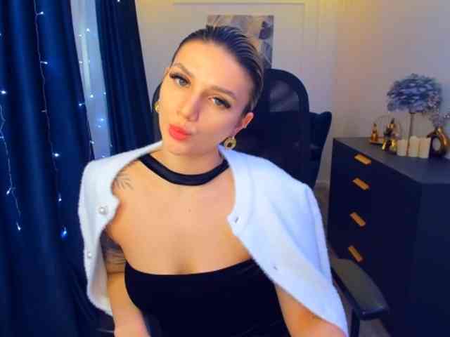 SelenaMoonlight webcam