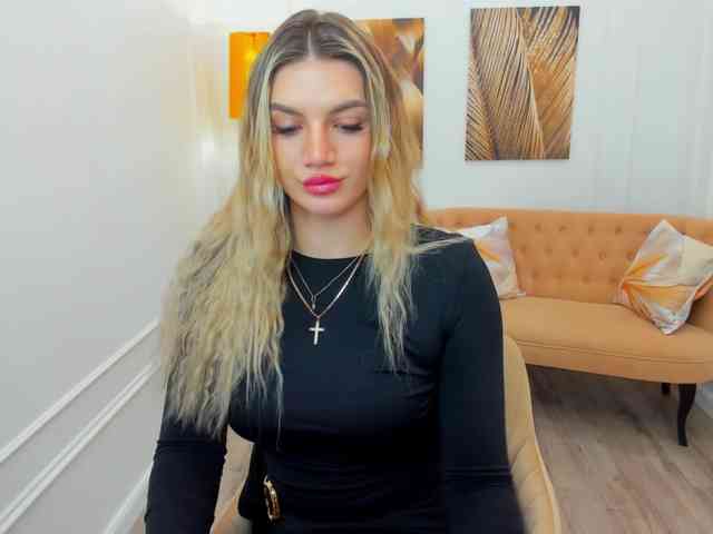 SelenaMoonlight webcam