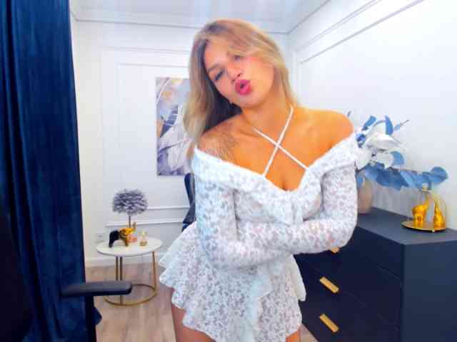 SelenaMoonlight webcam