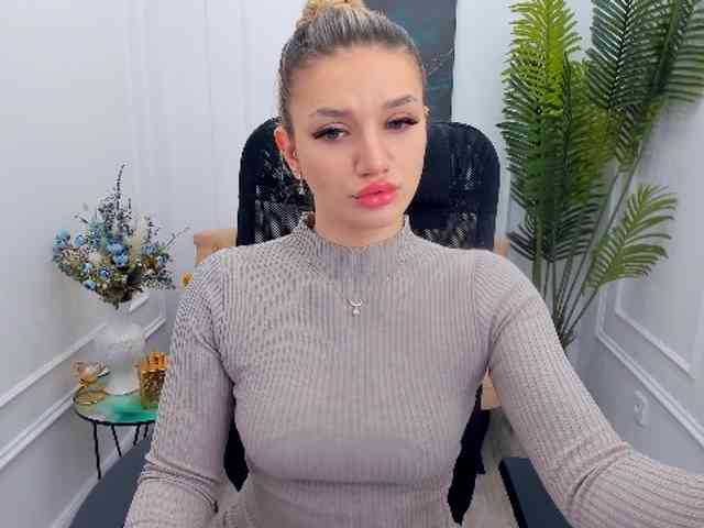 SelenaMoonlight webcam