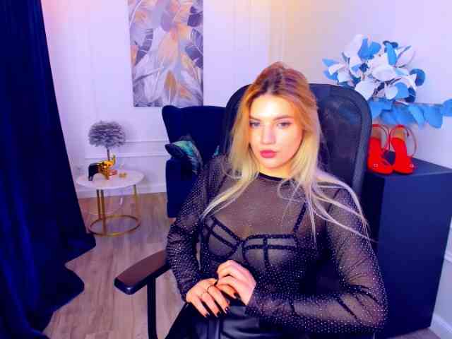 SelenaMoonlight webcam