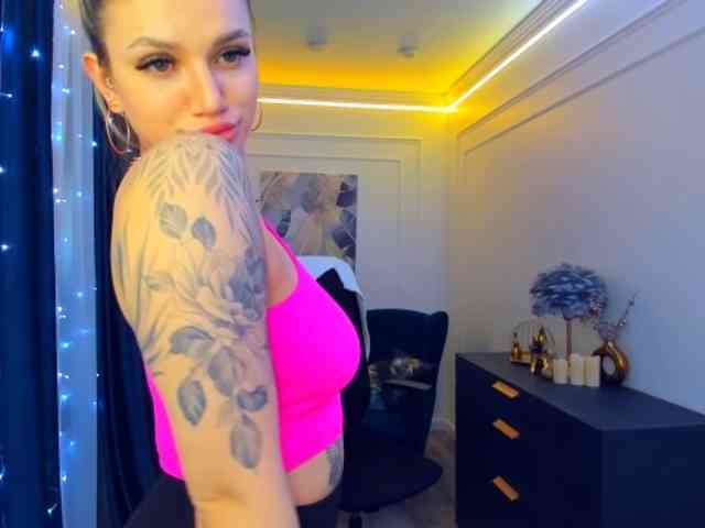 SelenaMoonlight webcam