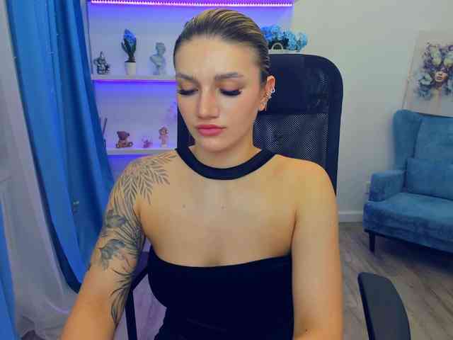 SelenaMoonlight webcam