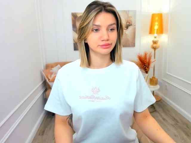 SelenaMoonlight webcam