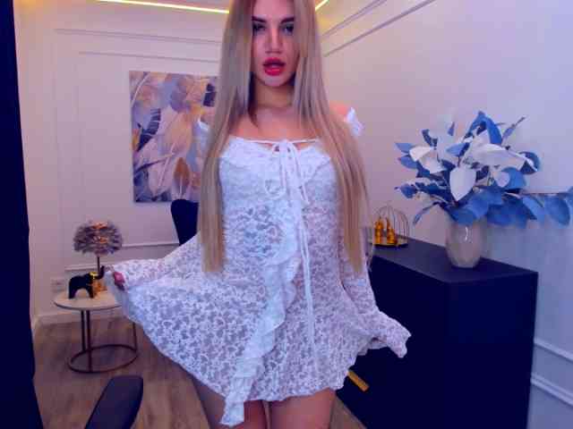 SelenaMoonlight webcam