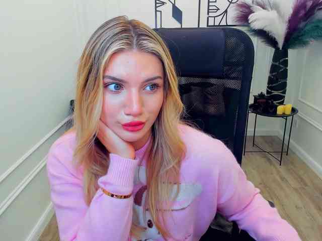 SelenaMoonlight webcam