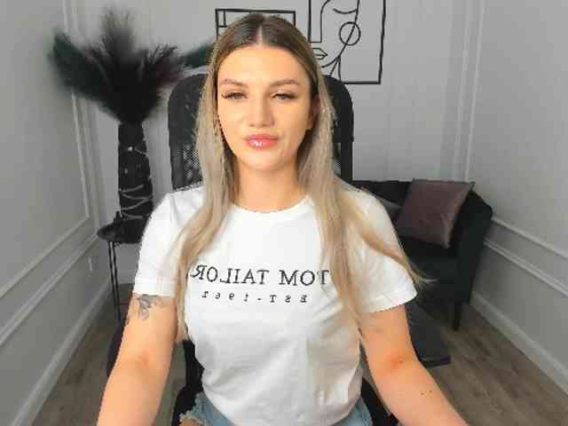 SelenaMoonlight webcam