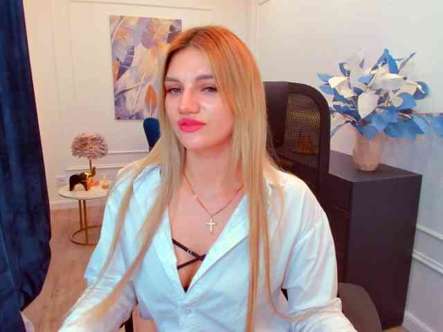 SelenaMoonlight webcam