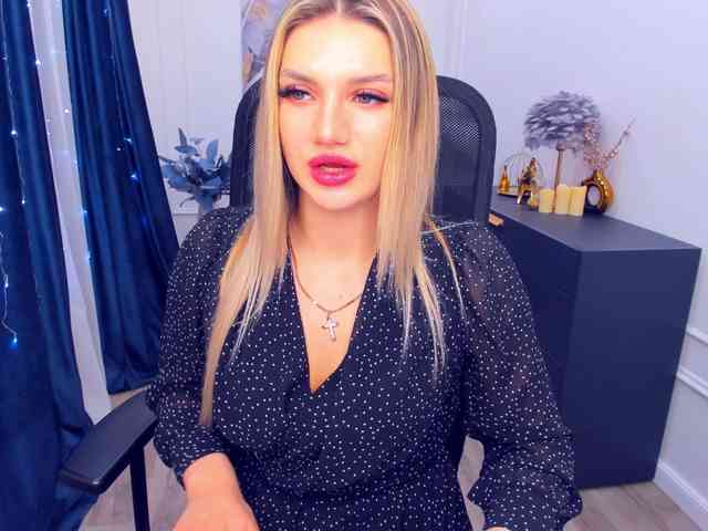 SelenaMoonlight webcam