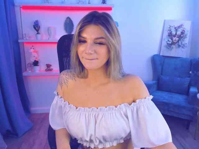 SelenaMoonlight webcam