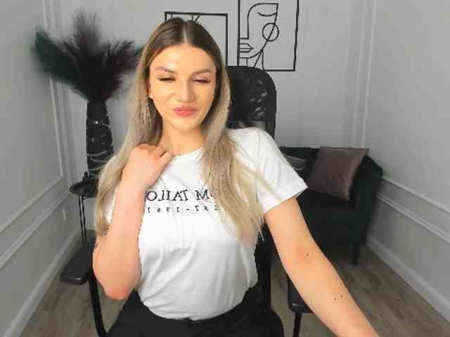 SelenaMoonlight webcam