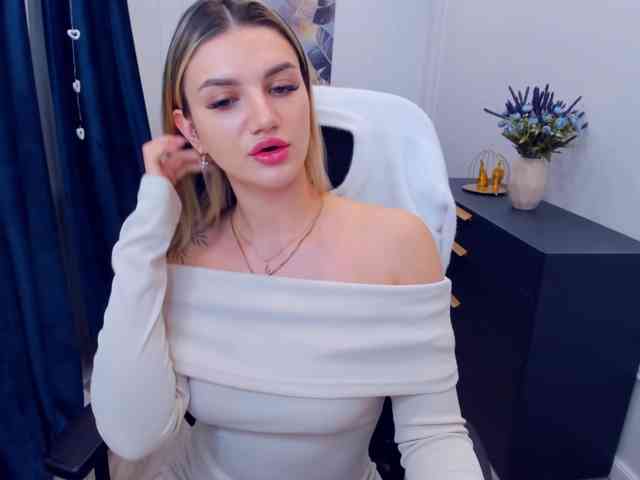 SelenaMoonlight webcam