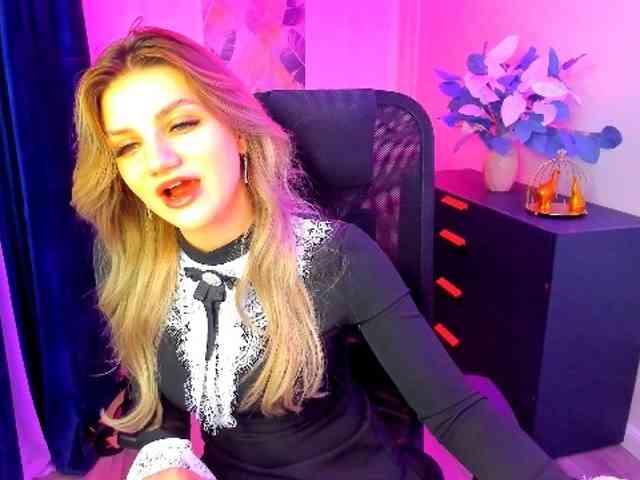 SelenaMoonlight webcam