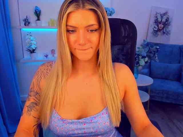 SelenaMoonlight webcam