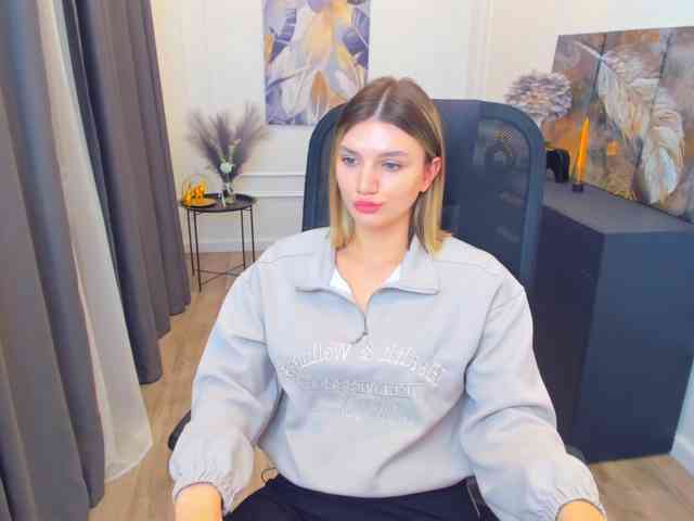 SelenaMoonlight webcam