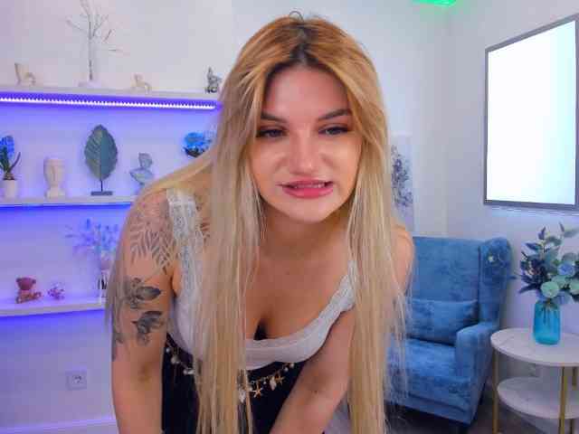 SelenaMoonlight webcam