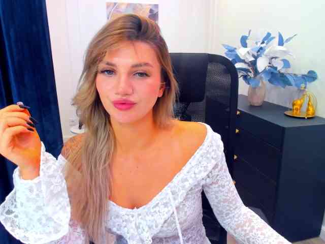 SelenaMoonlight webcam