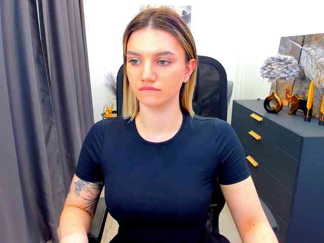 SelenaMoonlight webcam