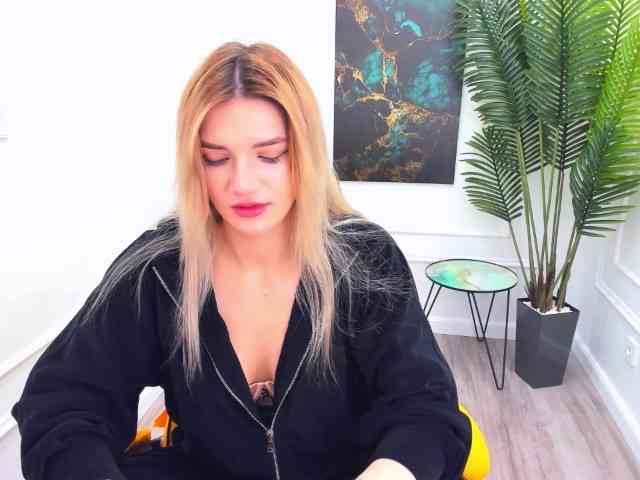SelenaMoonlight webcam