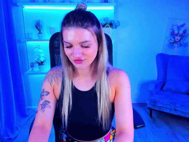 SelenaMoonlight webcam