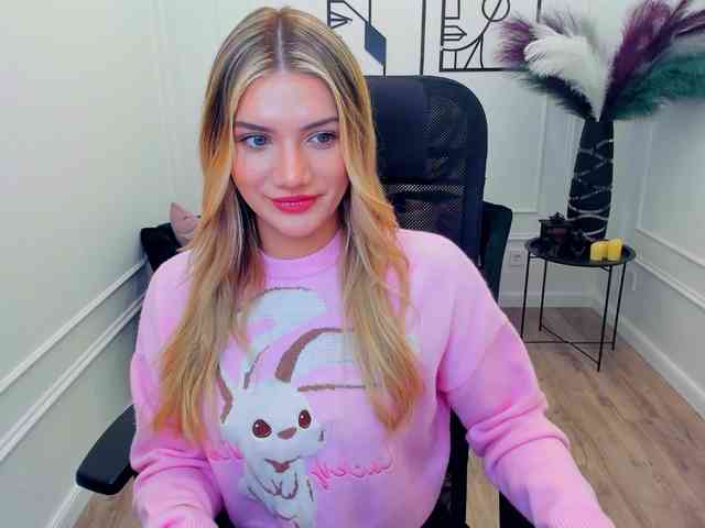 SelenaMoonlight webcam