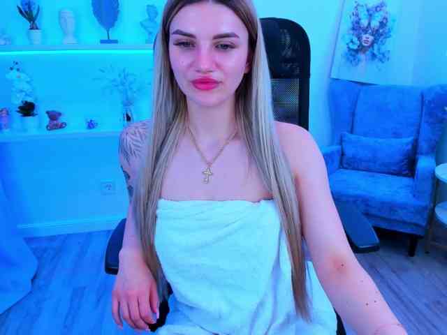 SelenaMoonlight webcam