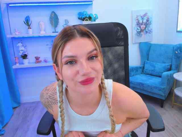 SelenaMoonlight webcam