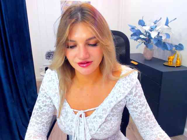 SelenaMoonlight webcam