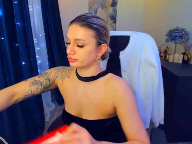 SelenaMoonlight webcam