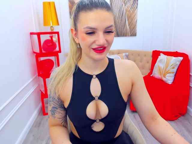 SelenaMoonlight webcam