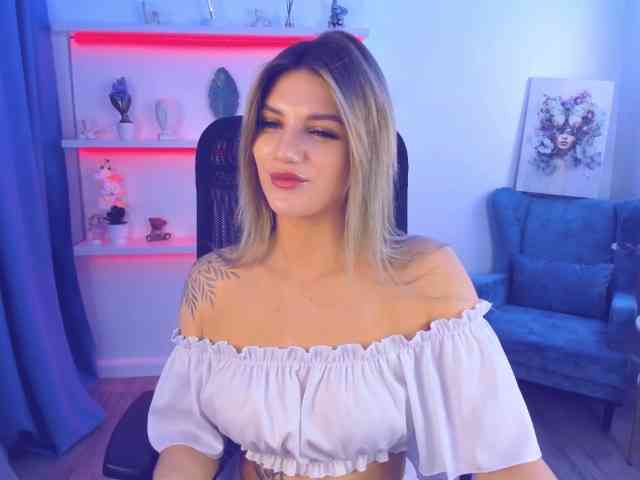SelenaMoonlight webcam