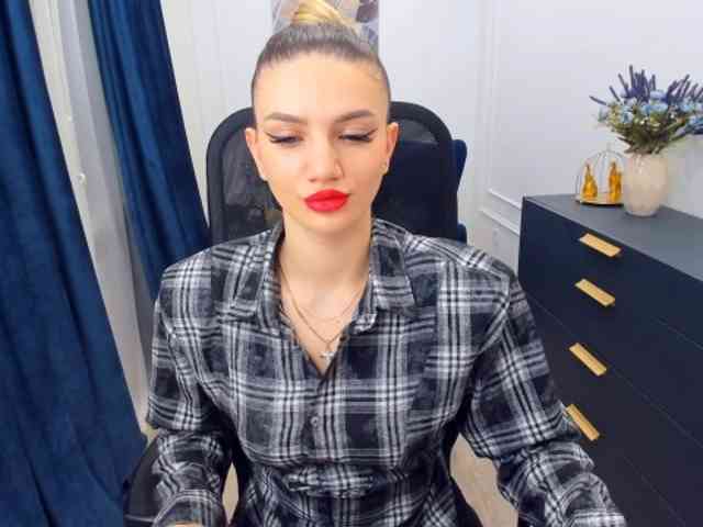 SelenaMoonlight webcam