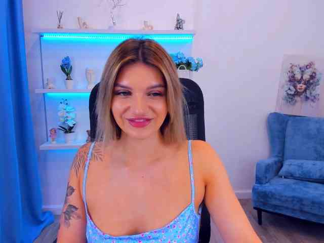 SelenaMoonlight webcam
