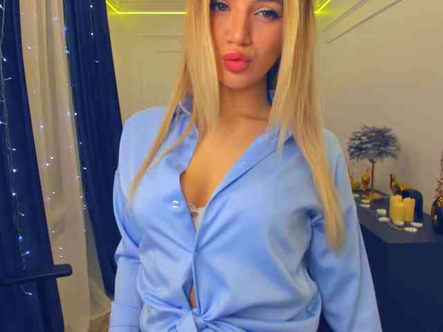 SelenaMoonlight webcam