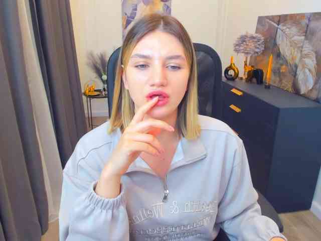 SelenaMoonlight webcam