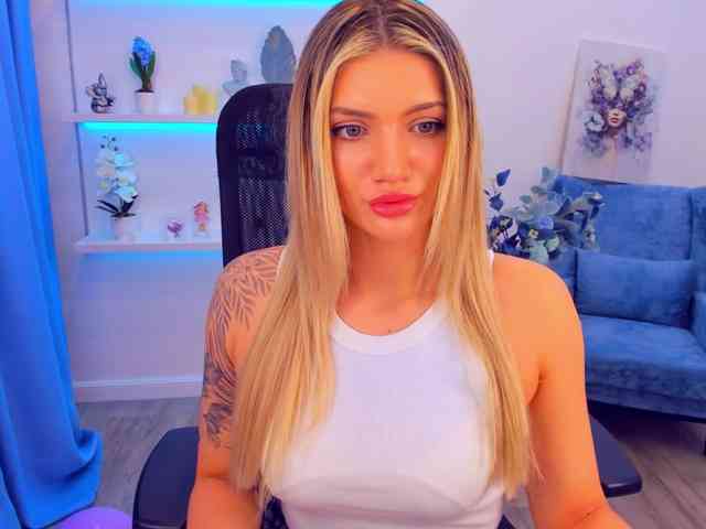 SelenaMoonlight webcam