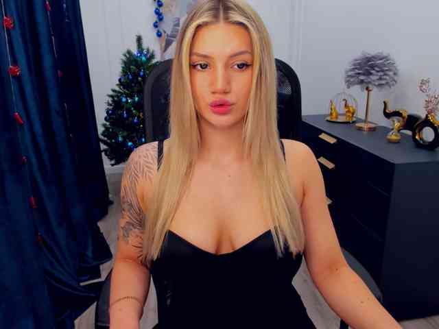 SelenaMoonlight webcam