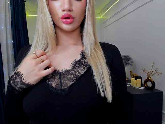 SelenaMoonlight webcam