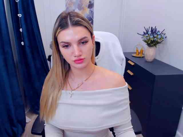 SelenaMoonlight webcam