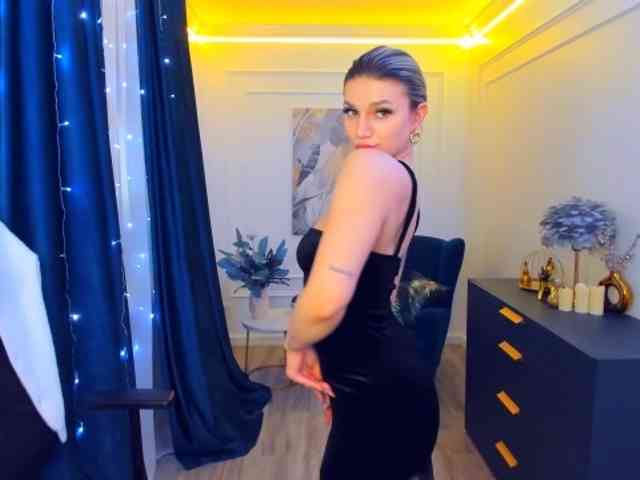 SelenaMoonlight webcam